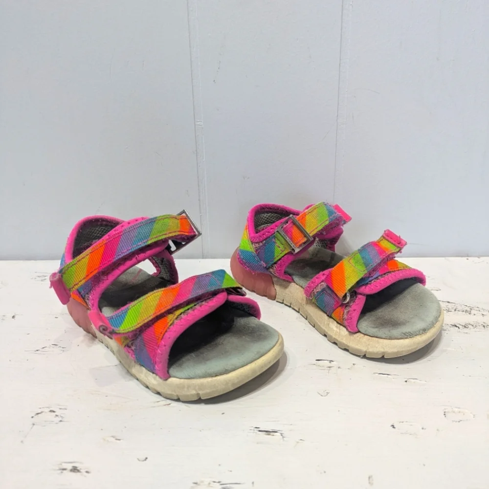Stride Rite Light Up Sevita Rainbow Sandal‎ Size 6 Toddler
